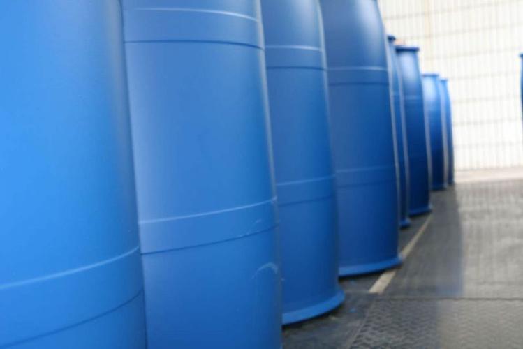 佳木斯塑料桶回收化工产品桶并销售新旧200l化工桶